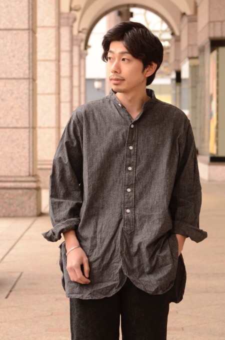 BONCOURA / BAND COLLAR SHIRTS “BLACK CHAMBRAY” | ARCH STELLAR PLACE