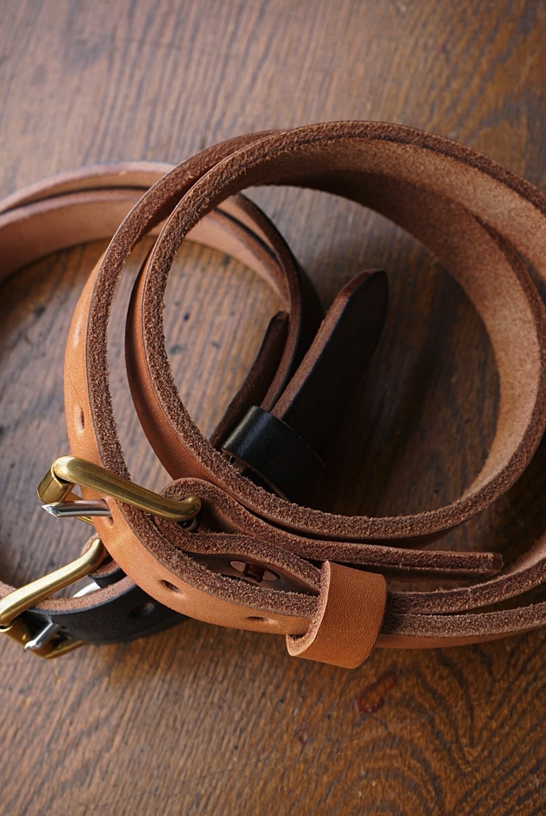 CHARLIE BORROW 5mm OAK Bark Full Grain Leather Belt、Key Clip