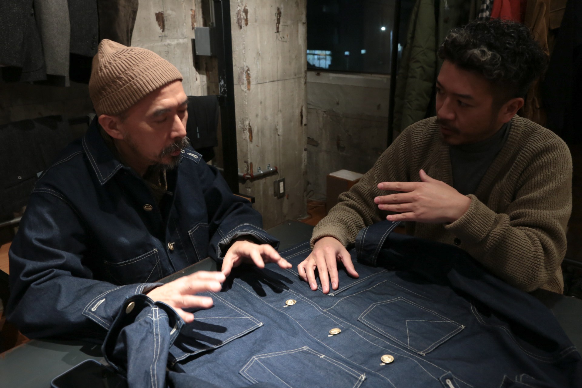 AUBERGE × ARCH “英米折衷カバーオールに迫る” | ARCH TOKYO
